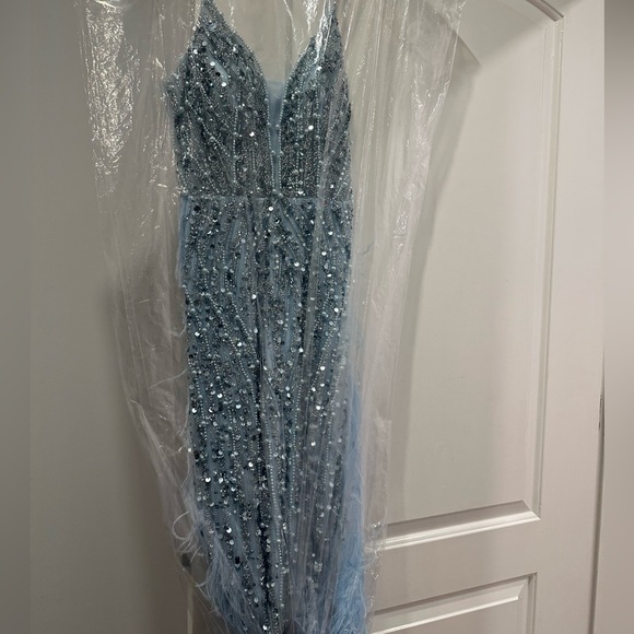 ENGAGEMENT/PARTY/PROM GUEST DRESS - Picture 7 of 8